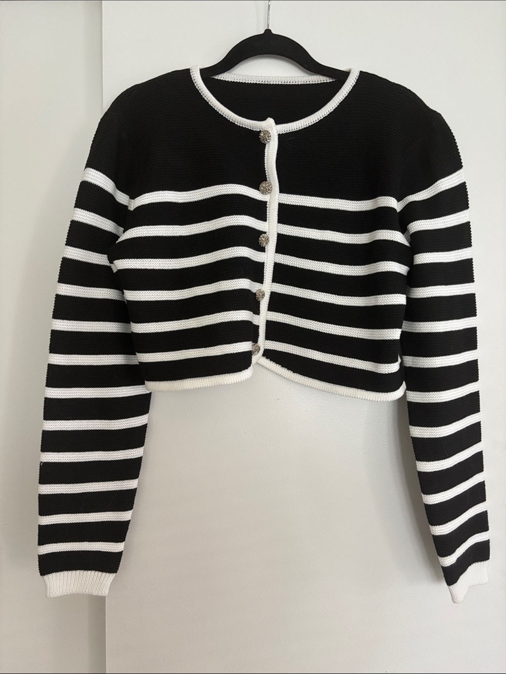 Commense Black and White Striped Cropped Cardigan